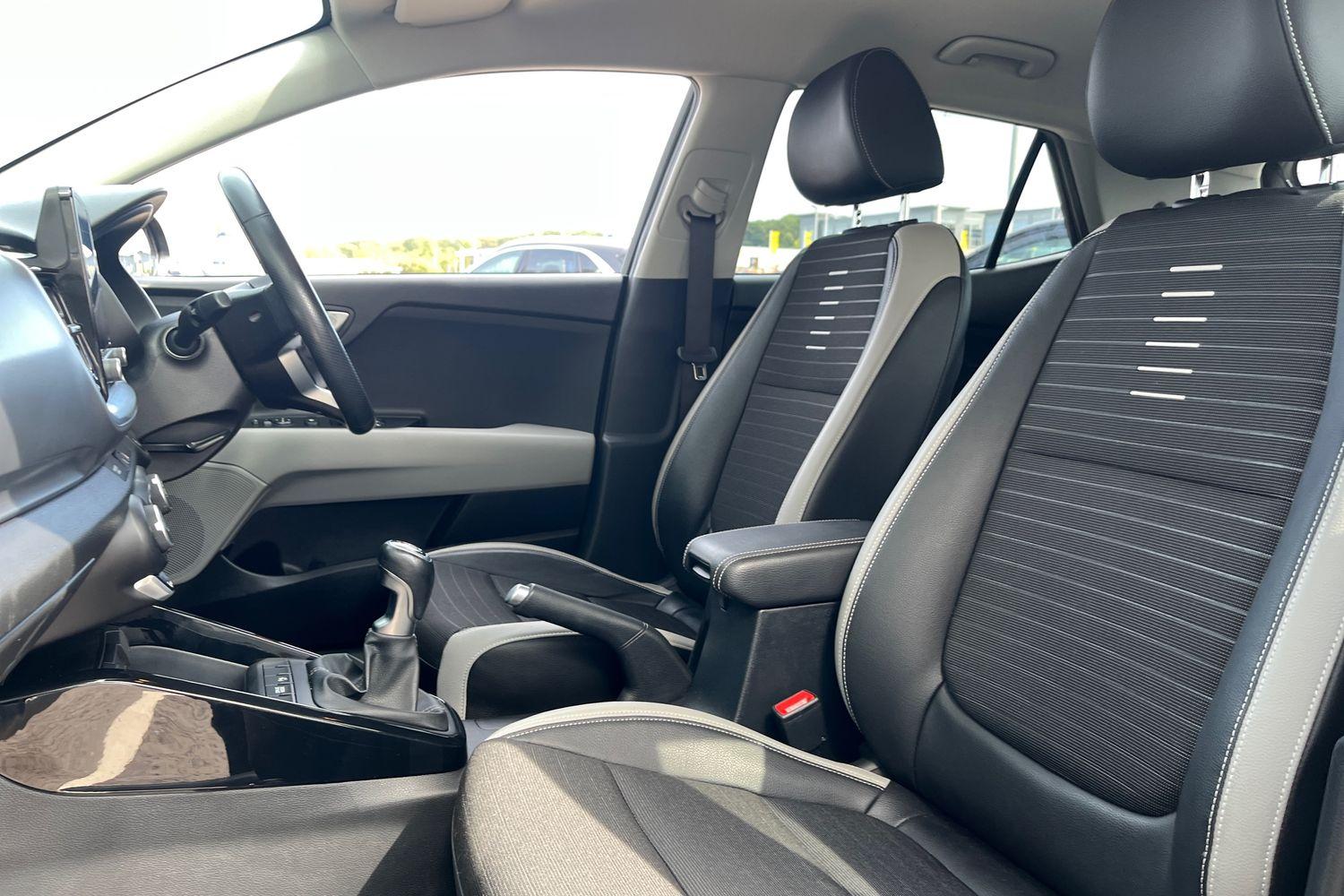 Kia STONIC Photo 18