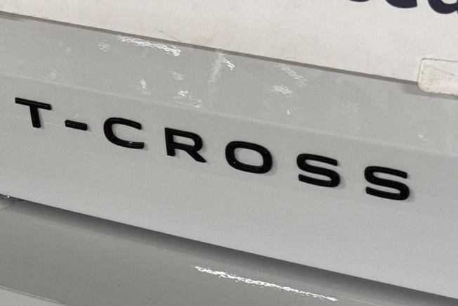 VOLKSWAGEN T-Cross Photo 37