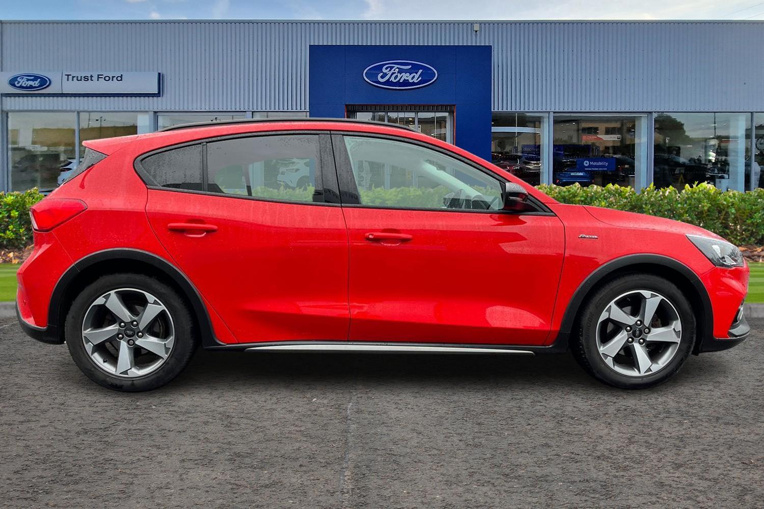 Ford FOCUS Photo 2