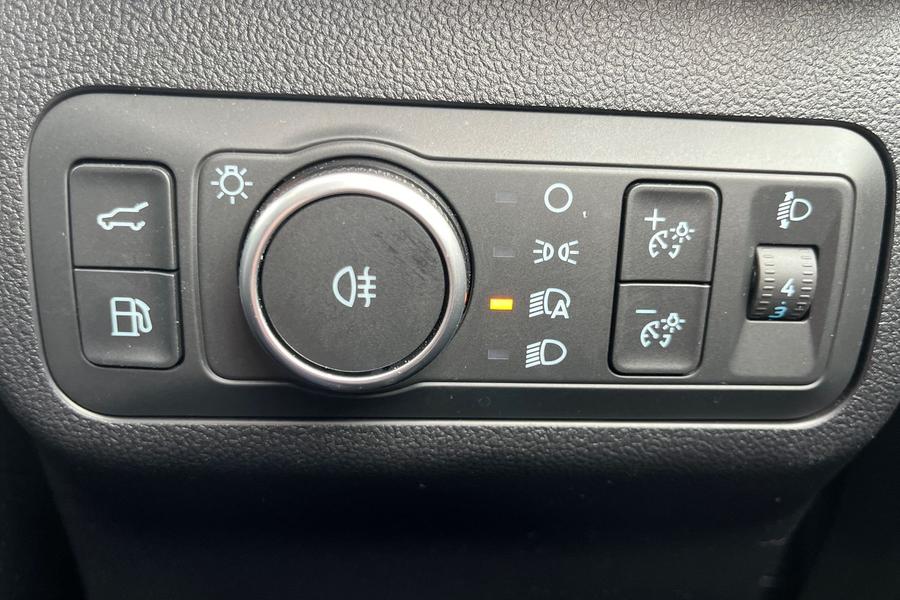 Ford KUGA Photo autoimg-d363615a5f59c8bb18d4dc56450c0d07e353cad4.jpg