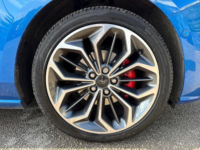 FORD Focus Photo 5