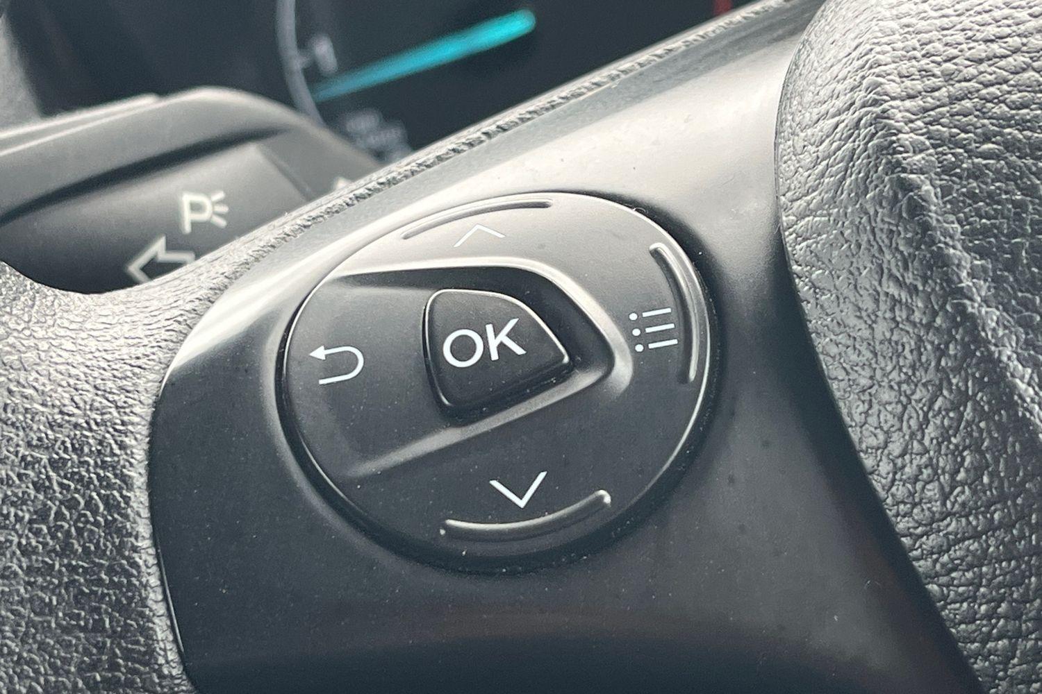Ford TRANSIT CONNECT Photo 17