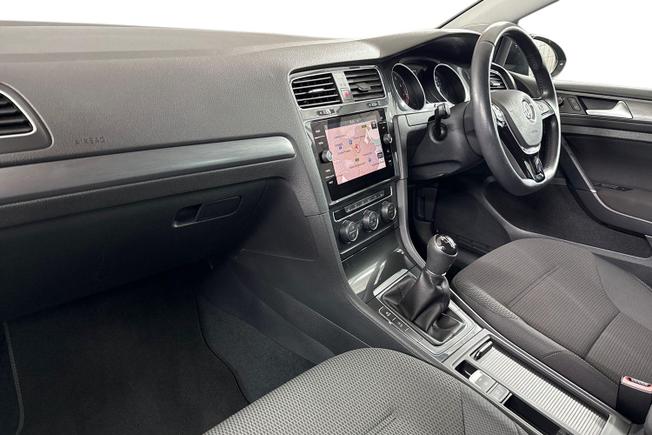 VOLKSWAGEN Golf Photo 2
