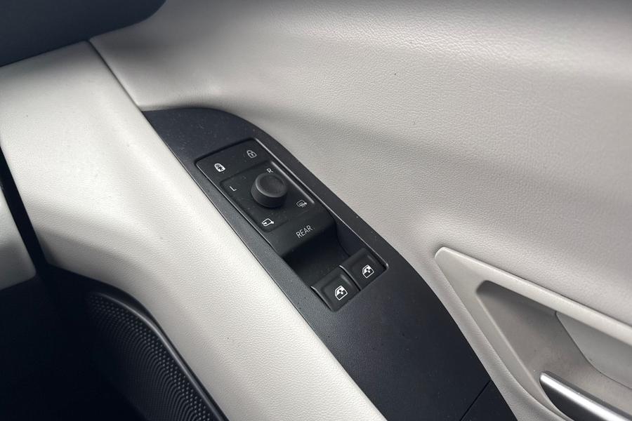 Ford EXPLORER Photo autoimg-d376452e7e3befb7700e1b70d3c1e8fac6e050d3.jpg