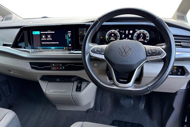 VOLKSWAGEN Multivan Photo 11
