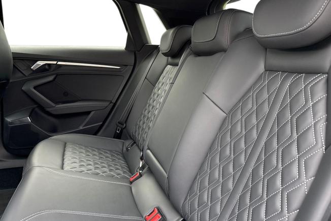 Audi S3 Photo 9