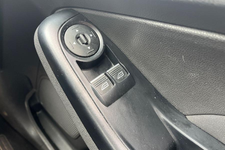 Ford FIESTA Photo autoimg-d378d04528b0c127325a6ce8a2e540e126223171.jpg