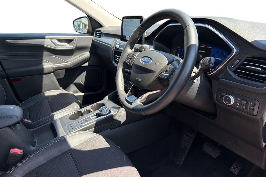 Ford KUGA Photo autoimg-d379ec6547267af917a0aef95bb6cbccb91fc03f.jpg
