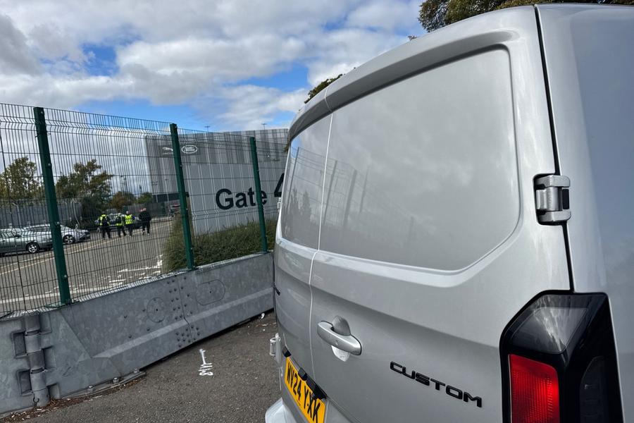 Ford TRANSIT CUSTOM Photo autoimg-d37ac39a298a654e58df152b9522c46efcea65e0.jpg