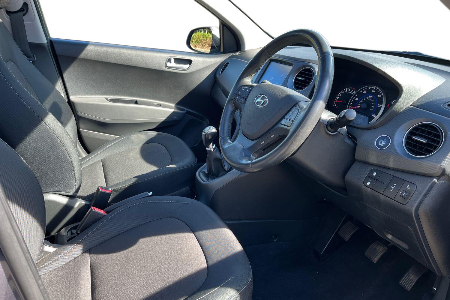 Hyundai i10 Photo 8