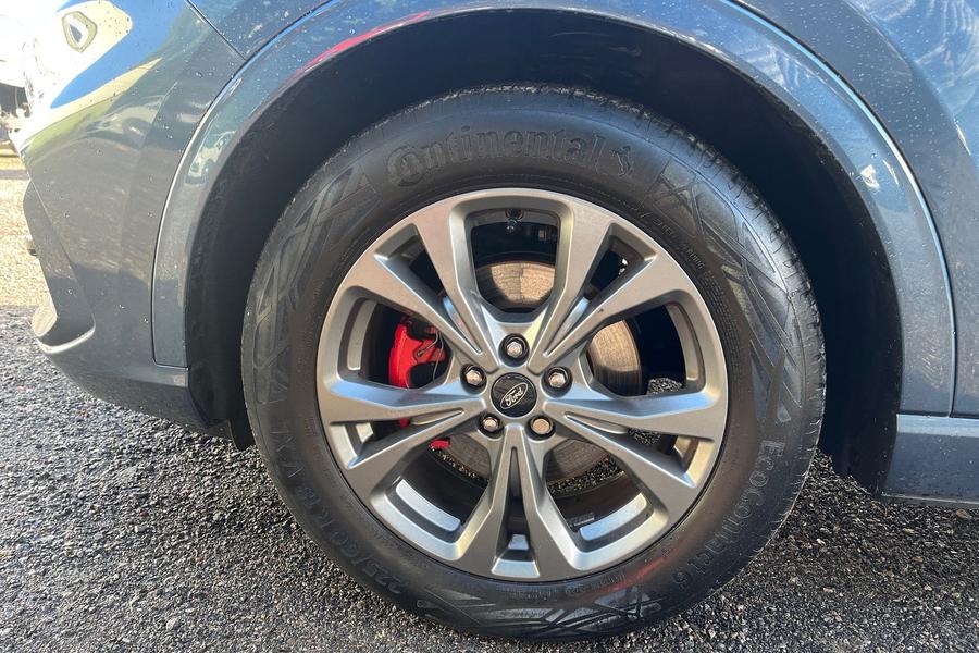 Ford KUGA Photo autoimg-d380816501eb8362a7ff2873e94148c6eb7c1a4a.jpg