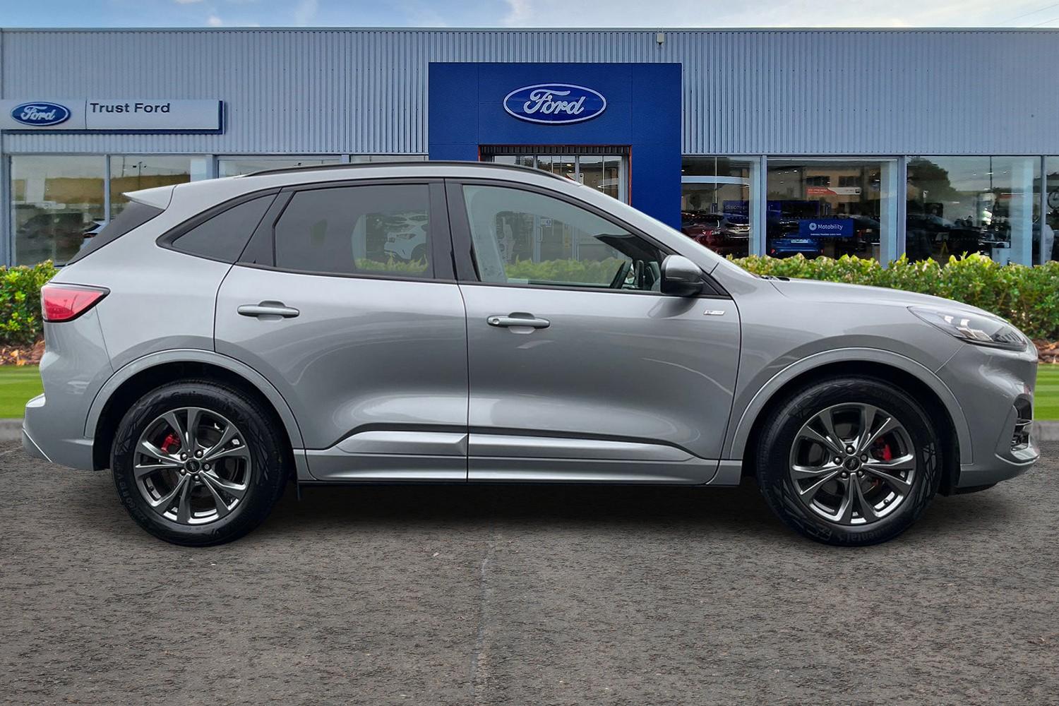 Ford KUGA Photo 2