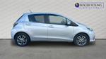 Toyota Yaris Photo 4