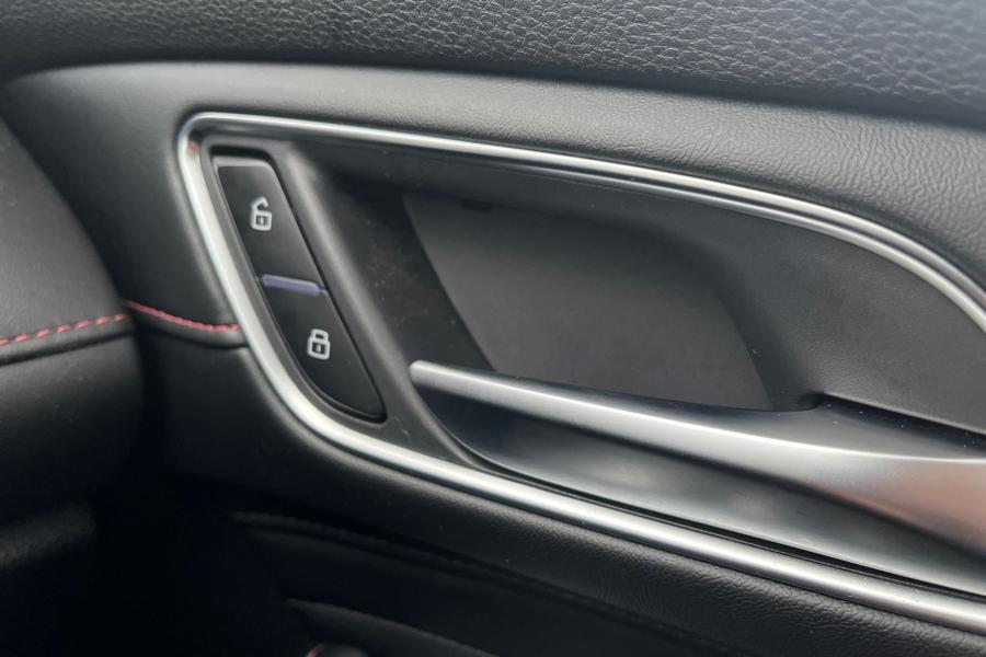 MG Motor UK HS Photo autoimg-d38da2d62f8846407a7a2da3bf6513849484d70d.jpg