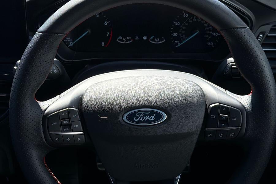 Ford FOCUS Photo autoimg-d3915a47cf5cd77f35b4d2f7ee700591b021228a.jpg