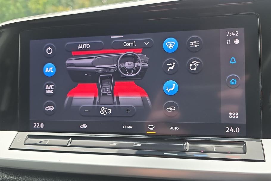 Used FORD TRANSIT CONNECT BG75DRV 37