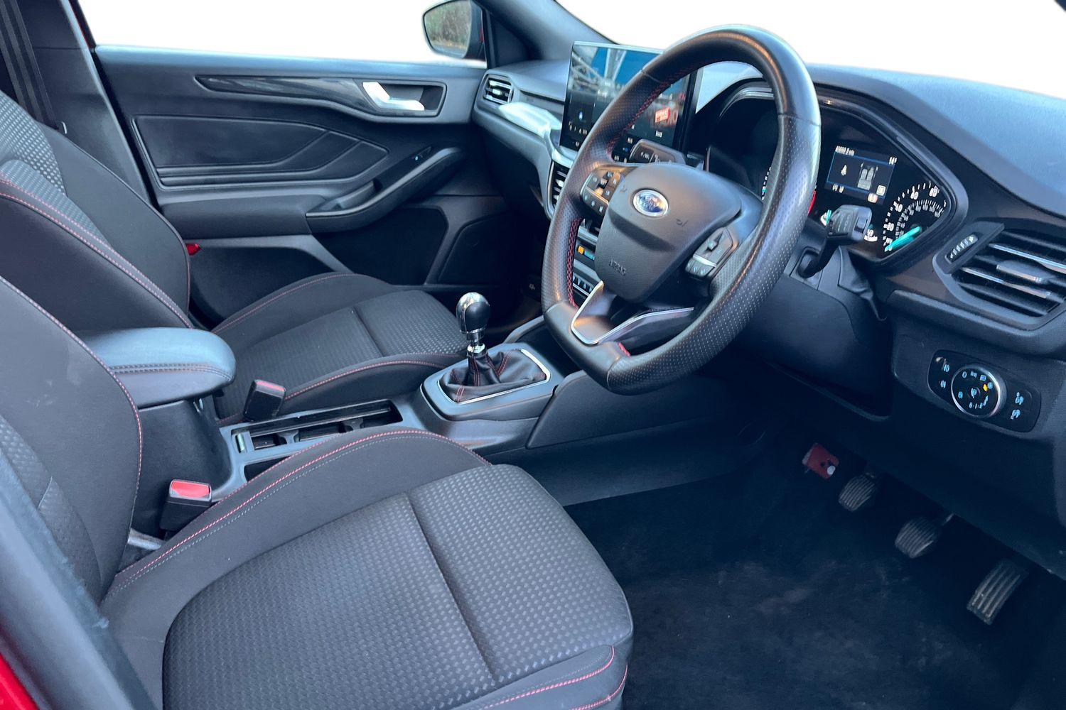 Ford FOCUS Photo 8