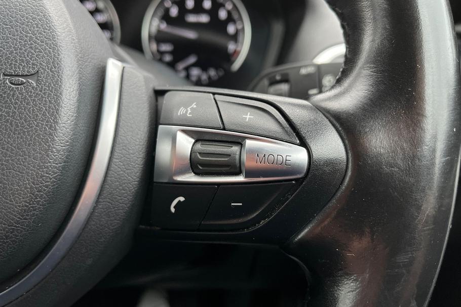 Used BMW 1 Series YD68KDX 36