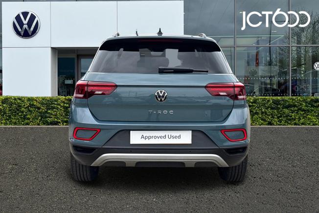 Volkswagen T-Roc Photo 7