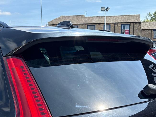 VOLVO Xc40 Photo 31