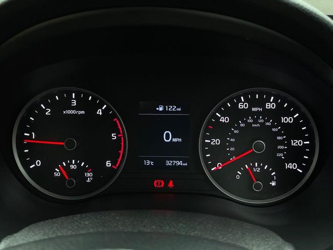 KIA Rio Photo 15