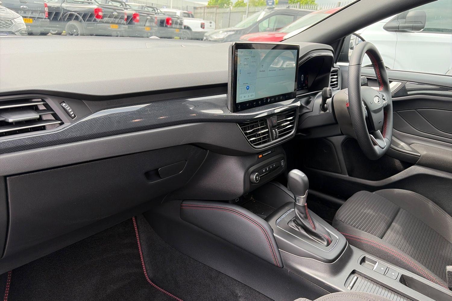 Ford Focus Photo 17