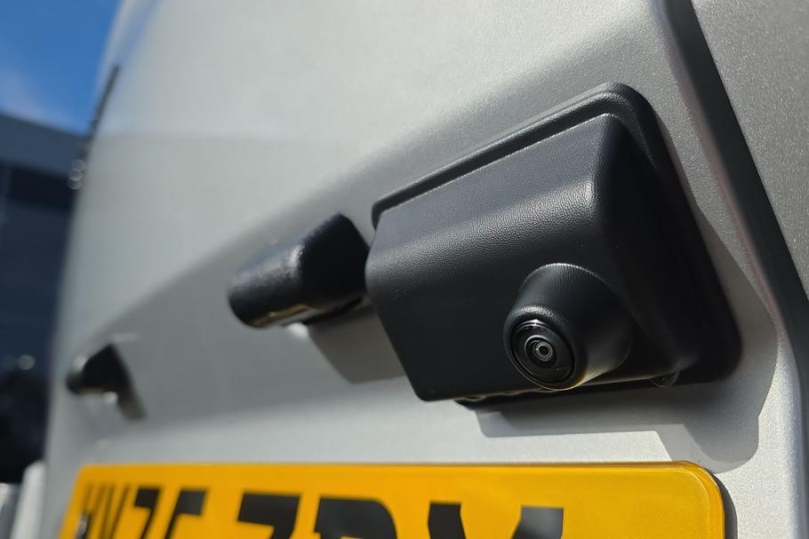 Used FORD TRANSIT CUSTOM WV75ZDX 18