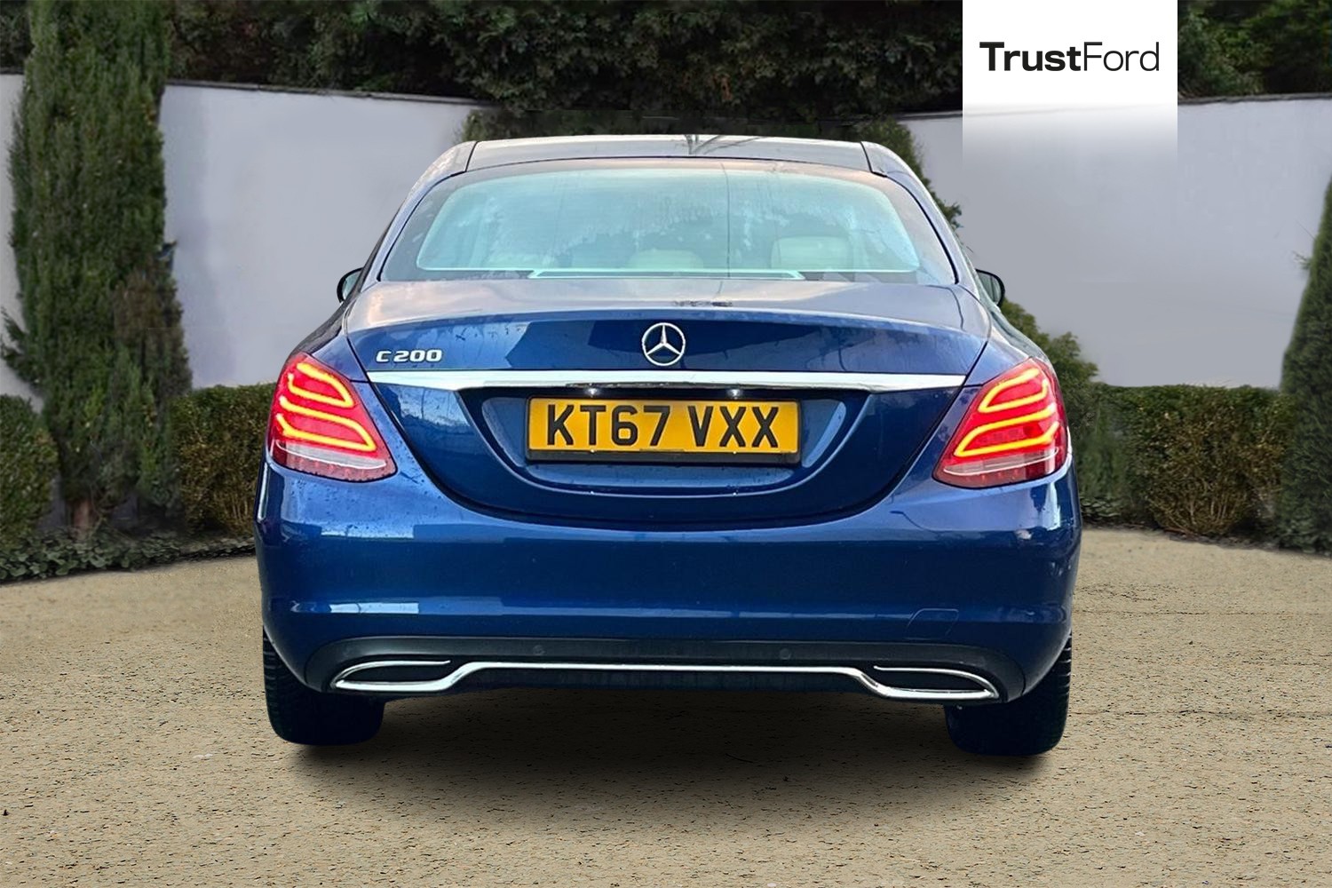 Mercedes-Benz C CLASS Photo 6
