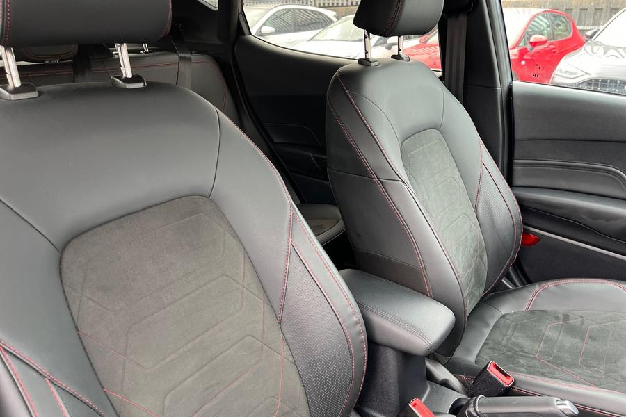 Ford FIESTA Photo autoimg-d3a864fba9dca765af508ae2c18228ded4829b69.jpg
