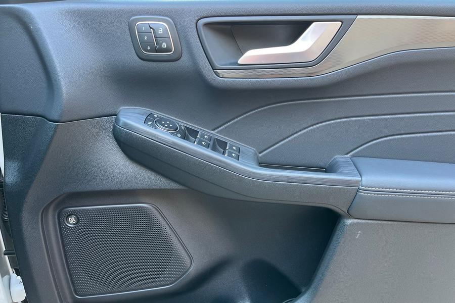 Ford KUGA Photo autoimg-d3a8d4081d90b3bdff8677b6914da93306269915.jpg