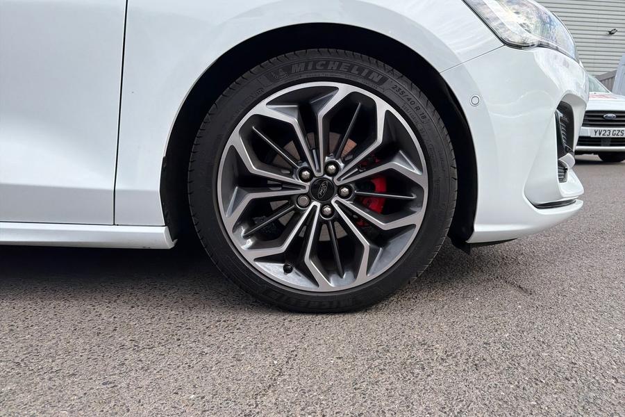 Ford FOCUS Photo autoimg-d3b2d898557dcd6d43e43c5d9f9d7d22dc98663f.jpg