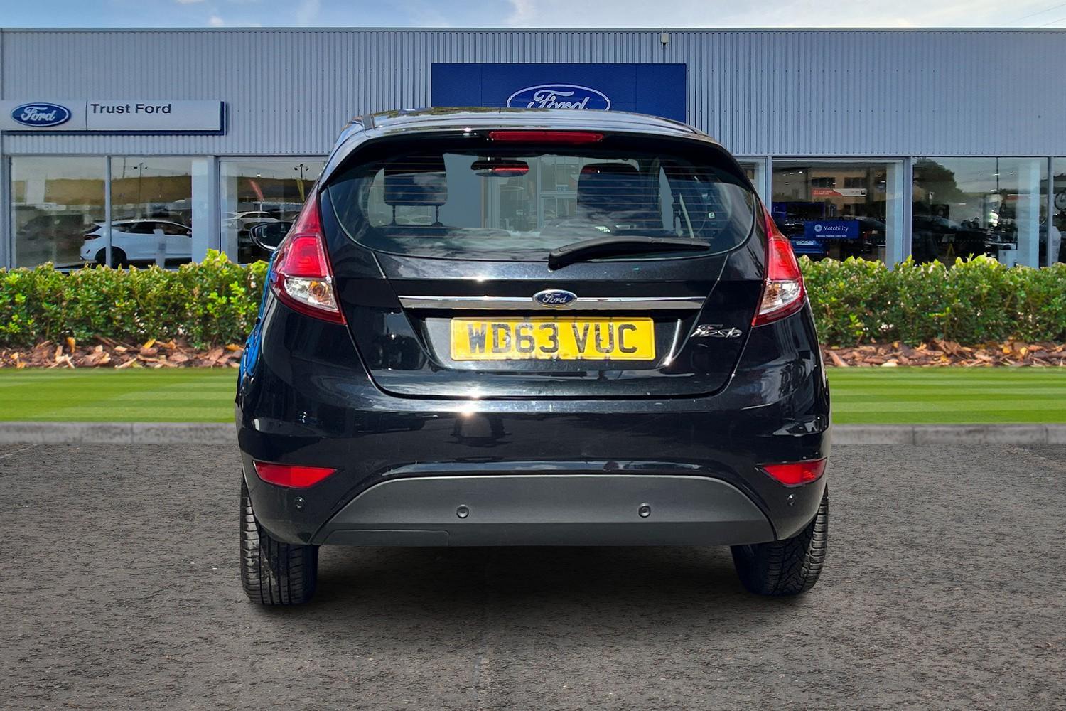 Ford FIESTA Photo 6