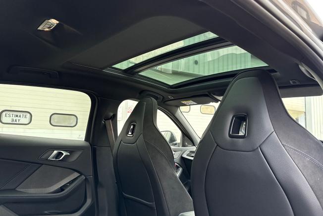 BMW 1 Series Photo 21
