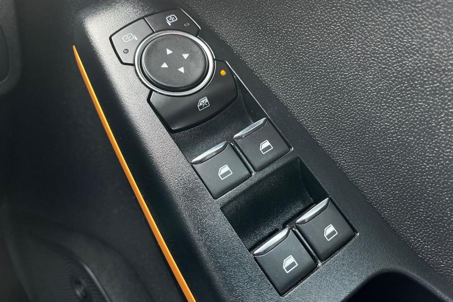 Ford Fiesta Photo autoimg-d3b88152adec78bdf2c8311a36929222a8729f2e.jpg