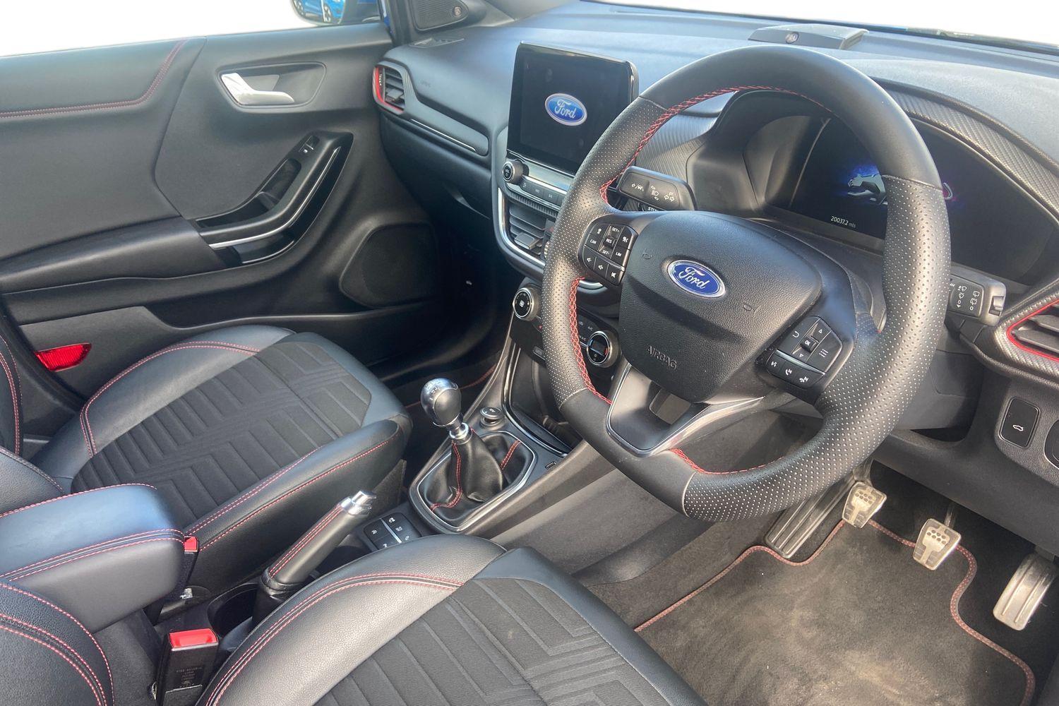 Ford PUMA Photo 8
