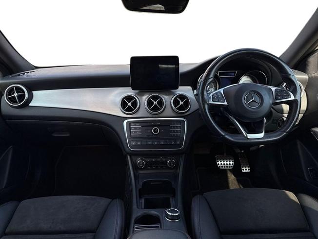MERCEDES-BENZ Gla Photo 10