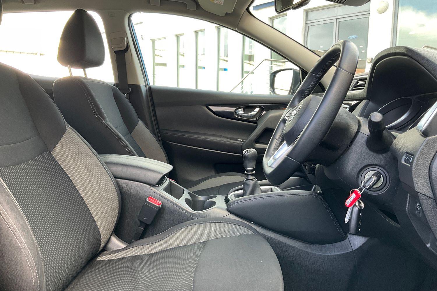 Nissan QASHQAI Photo 16