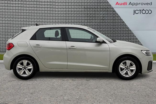 Audi A1 Photo 4