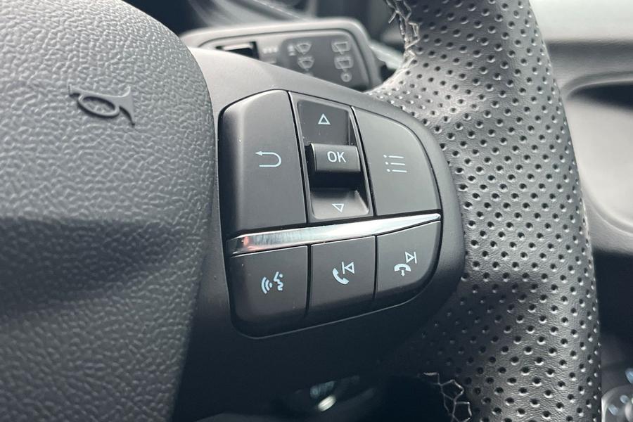 Ford PUMA Photo autoimg-d3c11a2c0e412169d9a456dc807ff27fbce947e6.jpg