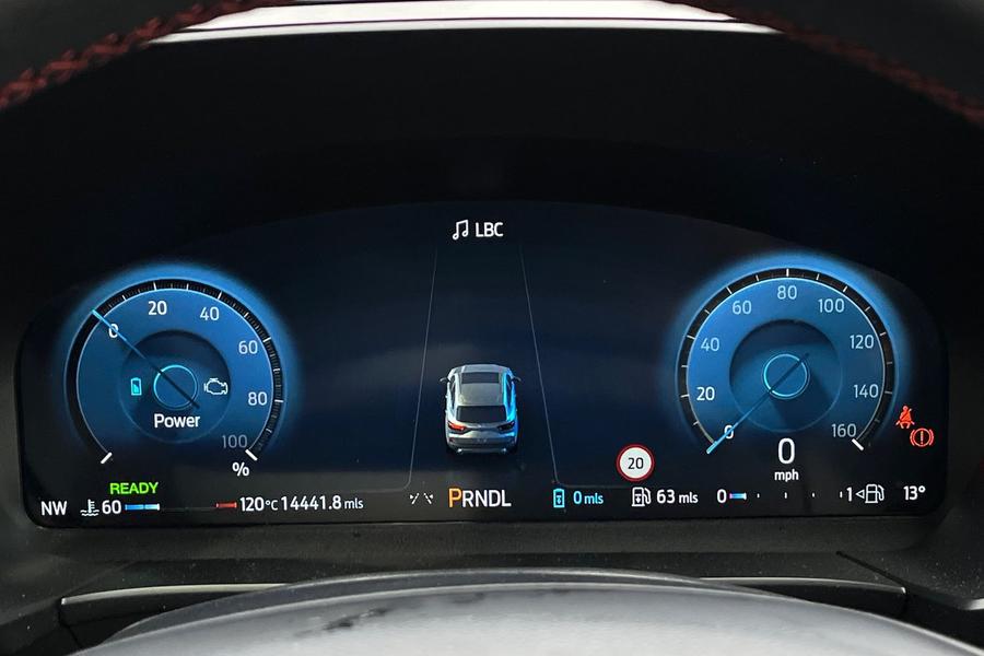 Ford Kuga Photo autoimg-d3c27acd3bc77c5979546219f9a72e4d5b7a4b10.jpg