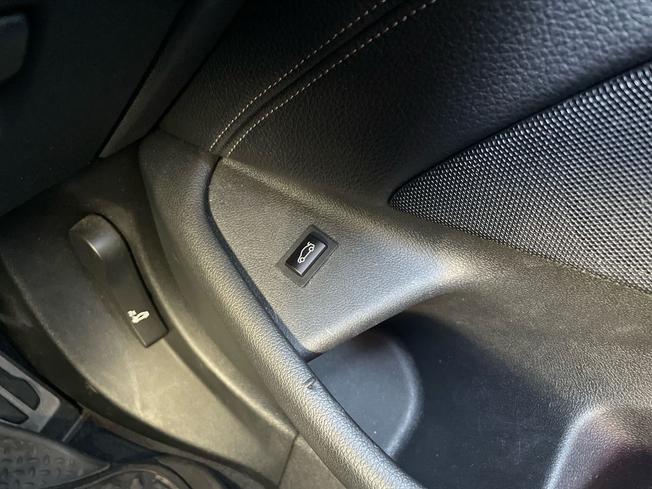 BMW 5 Series Photo 32