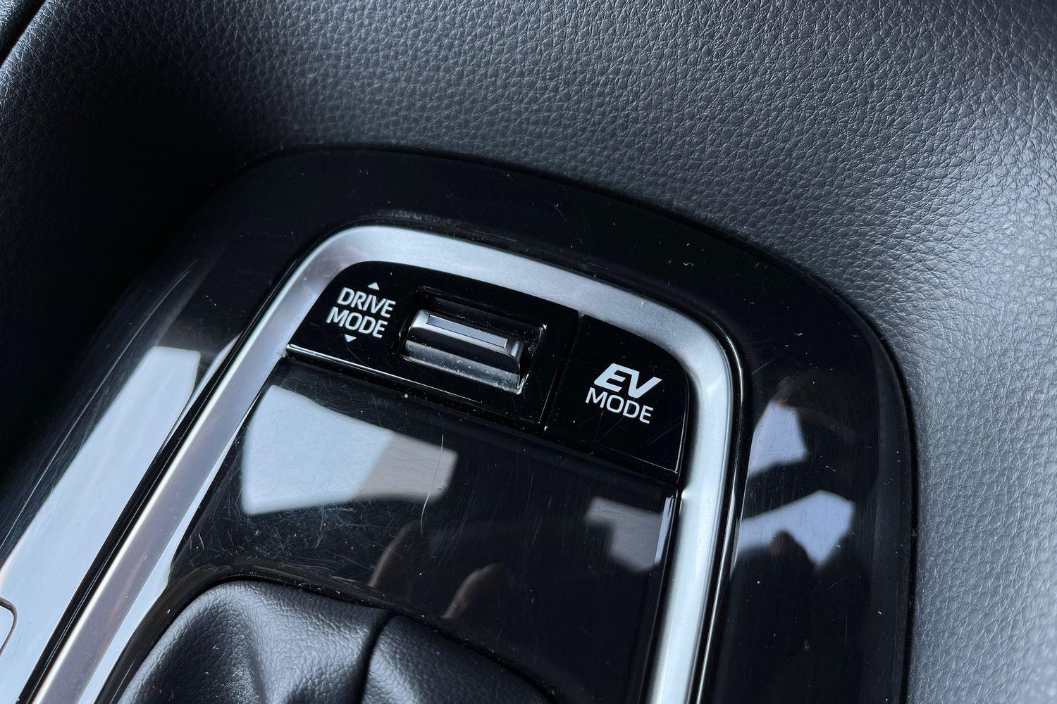 Suzuki Swace Photo 30
