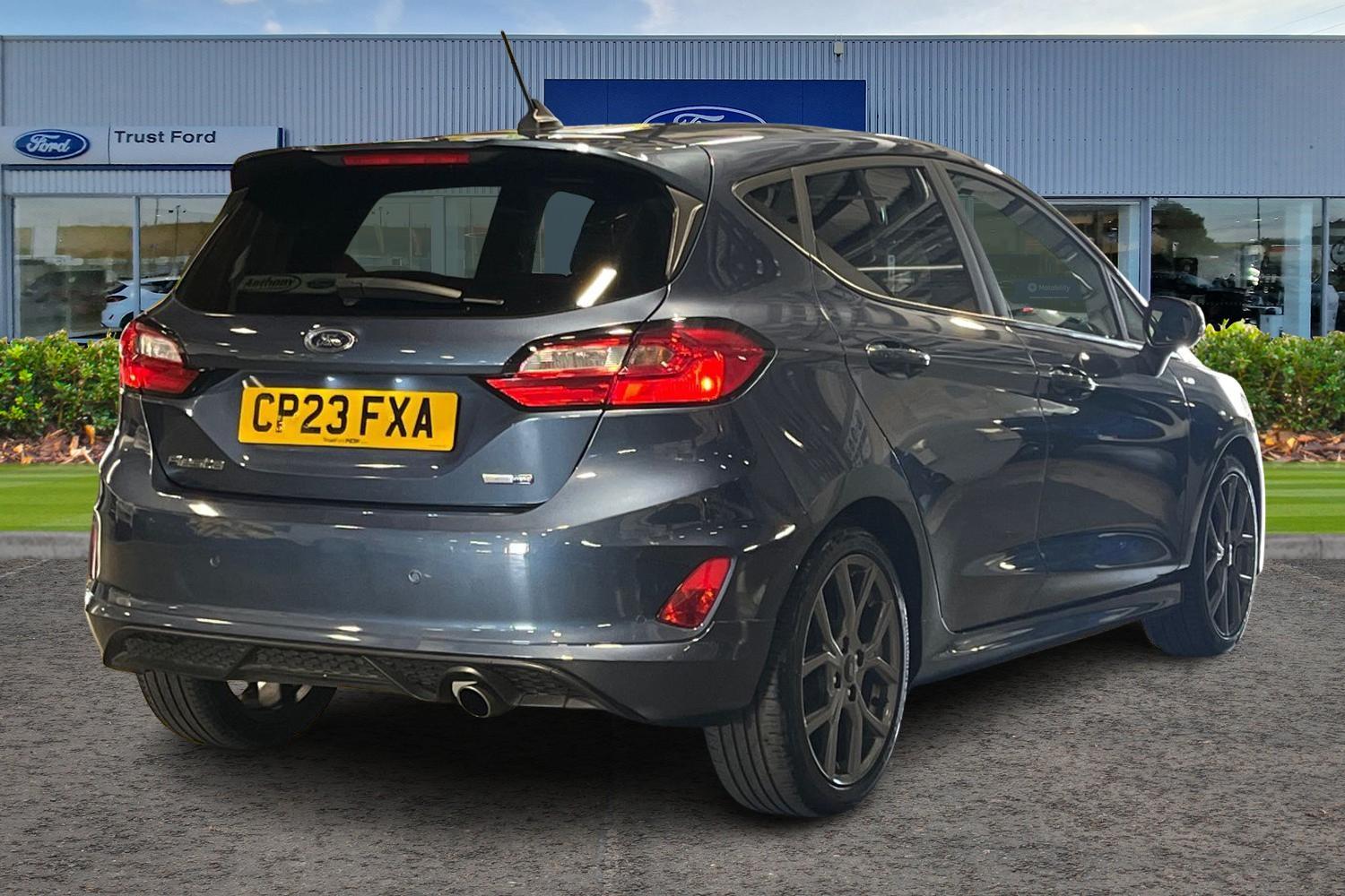 Ford FIESTA Photo 3