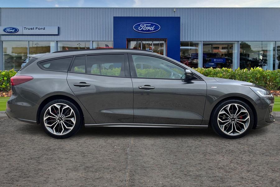 Ford Focus Photo autoimg-d3c743b14d9f32a22acd55a3fd78dd7c4b6bd47d.jpg