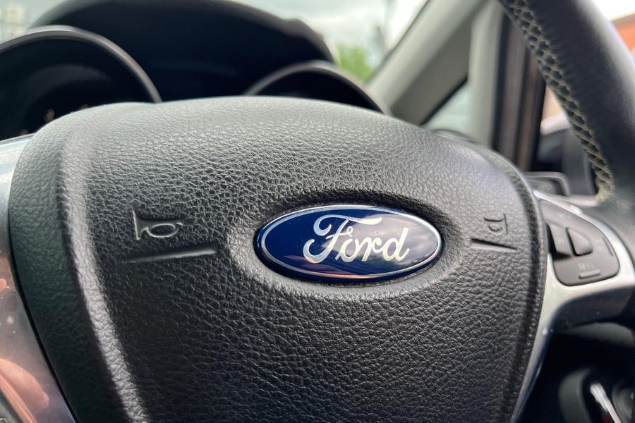 Ford FIESTA Photo autoimg-d3c7d33af0b50fbc61d1f46dea7f5d56dfe782fa.jpg