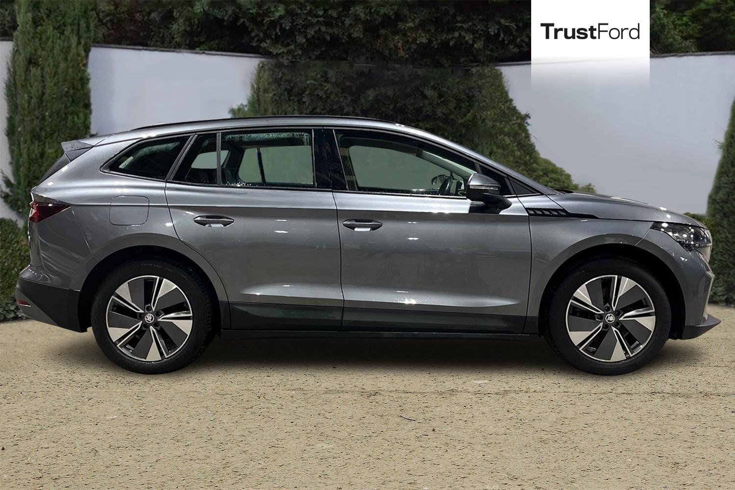 Skoda ENYAQ Photo 2