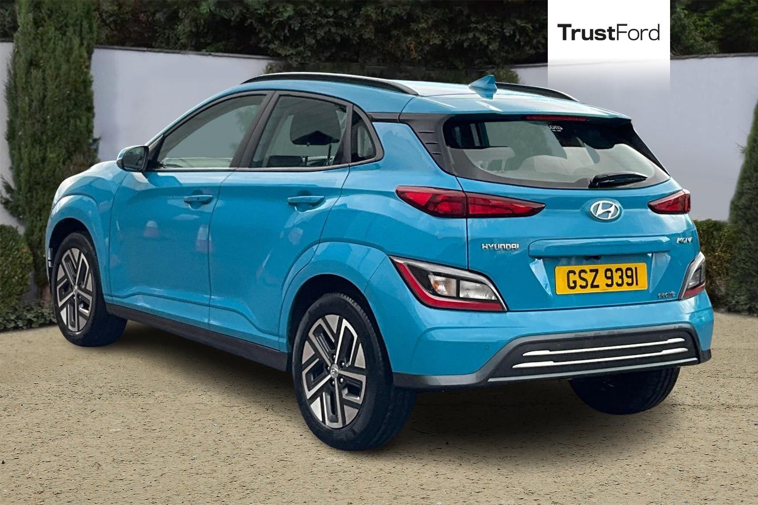 Hyundai KONA Photo 1