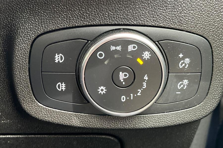 Ford Fiesta Photo autoimg-d3cb4ab2eb2fb638cfbc2c72937ef8f7740451bd.jpg