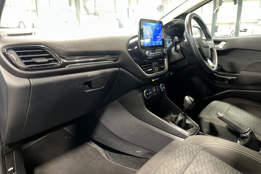 Ford FIESTA Photo autoimg-d3cb936a2d42c6c2e61593f13956a9fb22f3cb32.jpg