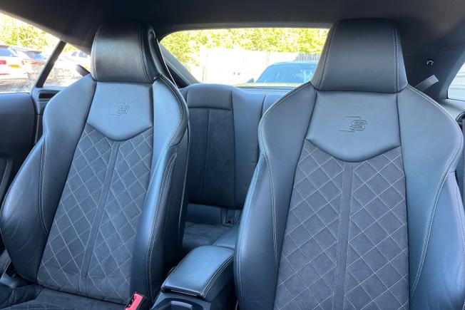 AUDI TT Photo 21